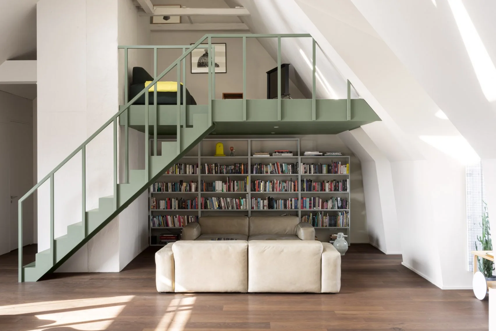 Jadikan Rumah Lebih Fungsional Dengan Konsep Rumah Mezzanine - Interior ...