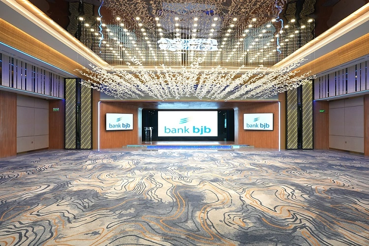 Ballroom dengan sentuhan modern, Sumber: aliendc.com