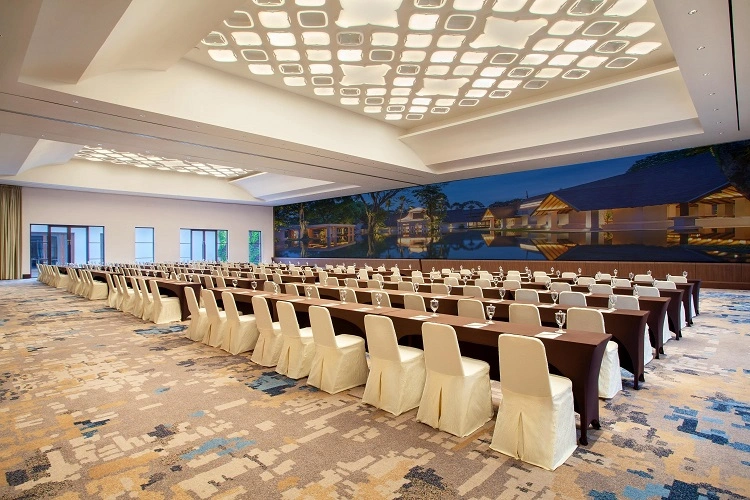 Contoh ballroom yang bisa disesuaikan kebutuhan, Sumber: tourezia.com